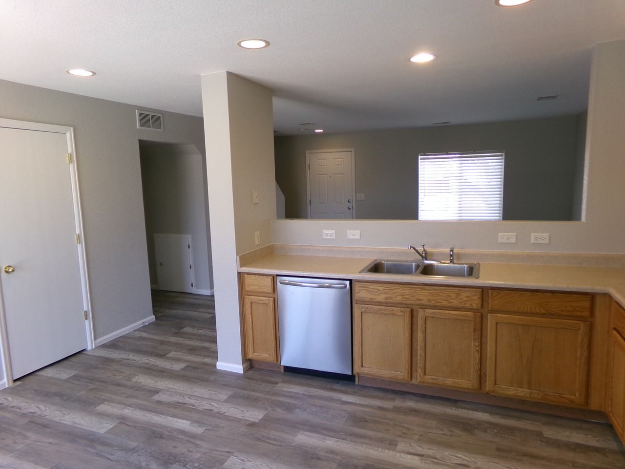 3520 Warren Farm Ct #1 - Photo 6 of 23