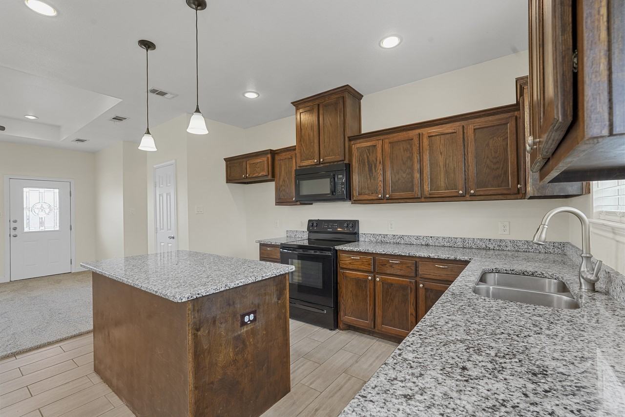 2103 Oliver St #1 - Photo 2 of 19