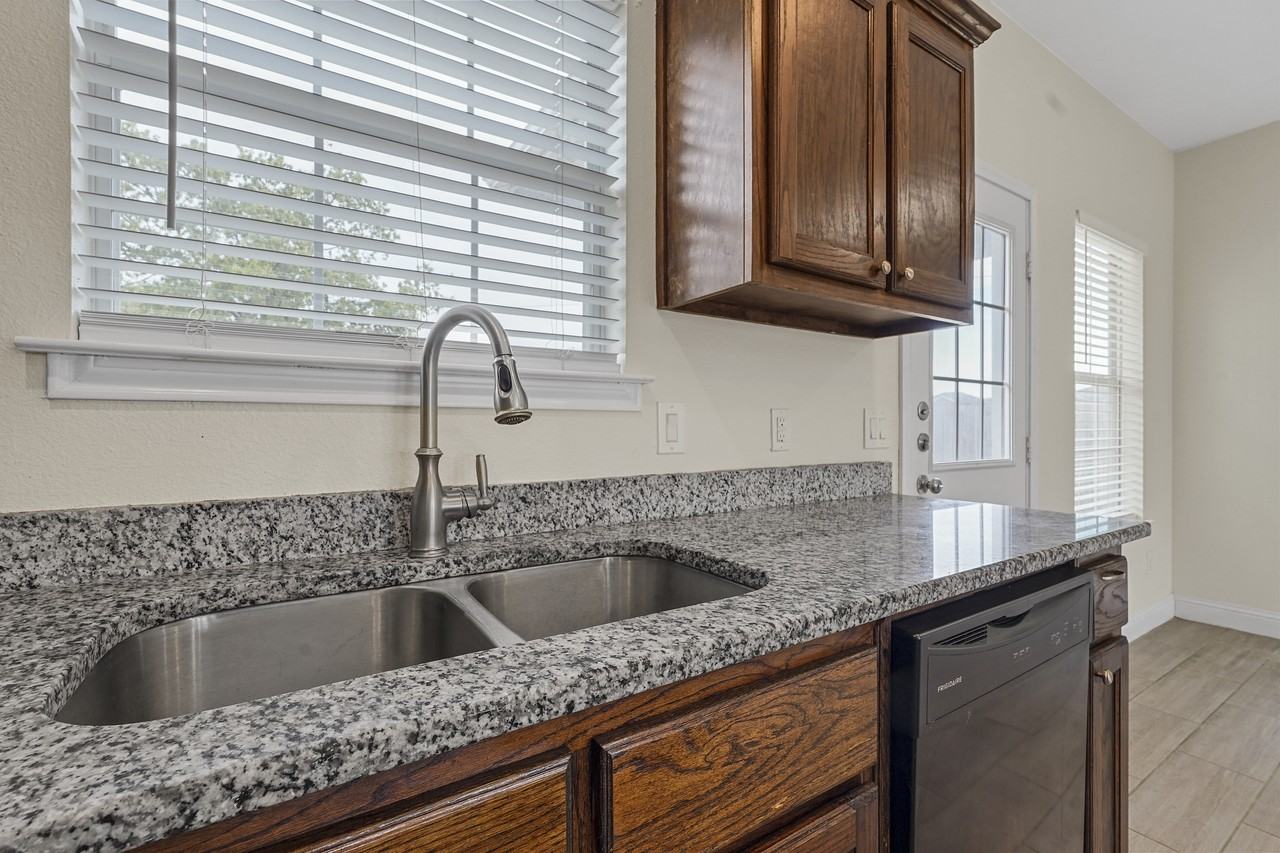 2103 Oliver St #1 - Photo 3 of 19