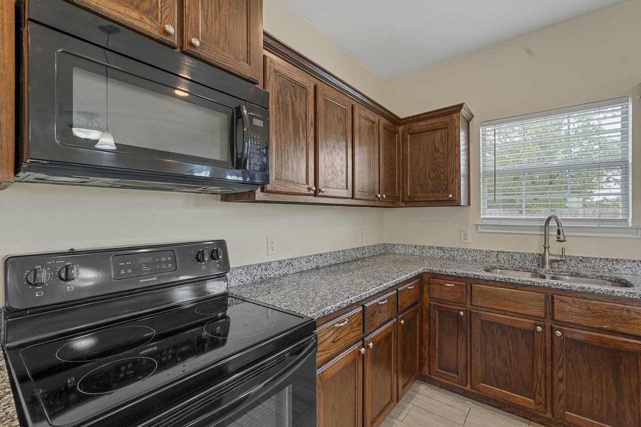 2103 Oliver St #1 - Photo 4 of 19