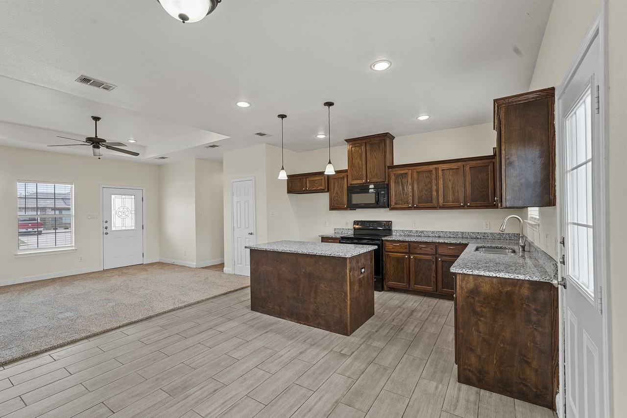 2103 Oliver St #1 - Photo 7 of 19