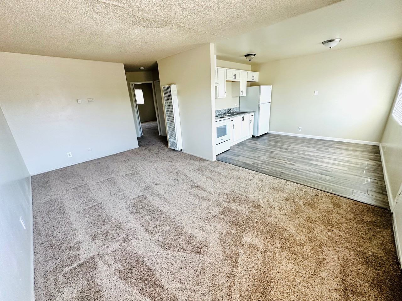 1318 E San Ramon Ave #1318H - Photo 3 of 17