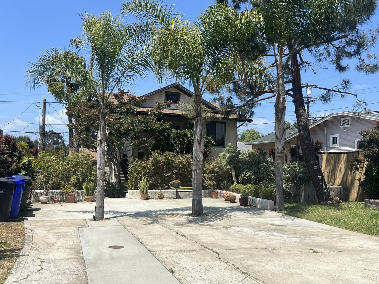 1738 Bancroft St #2 - Photo 4 of 23