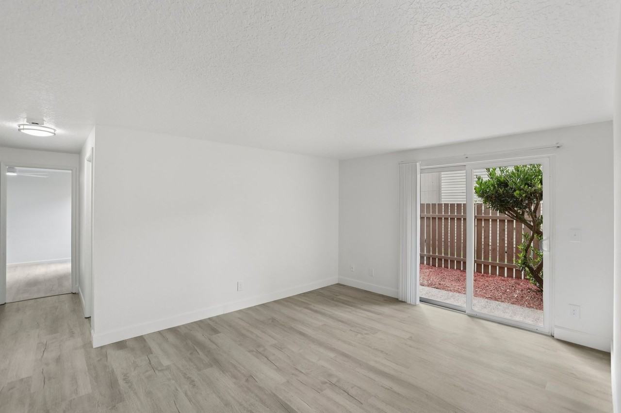 Images Highland Apartments - Photo 3 of 19