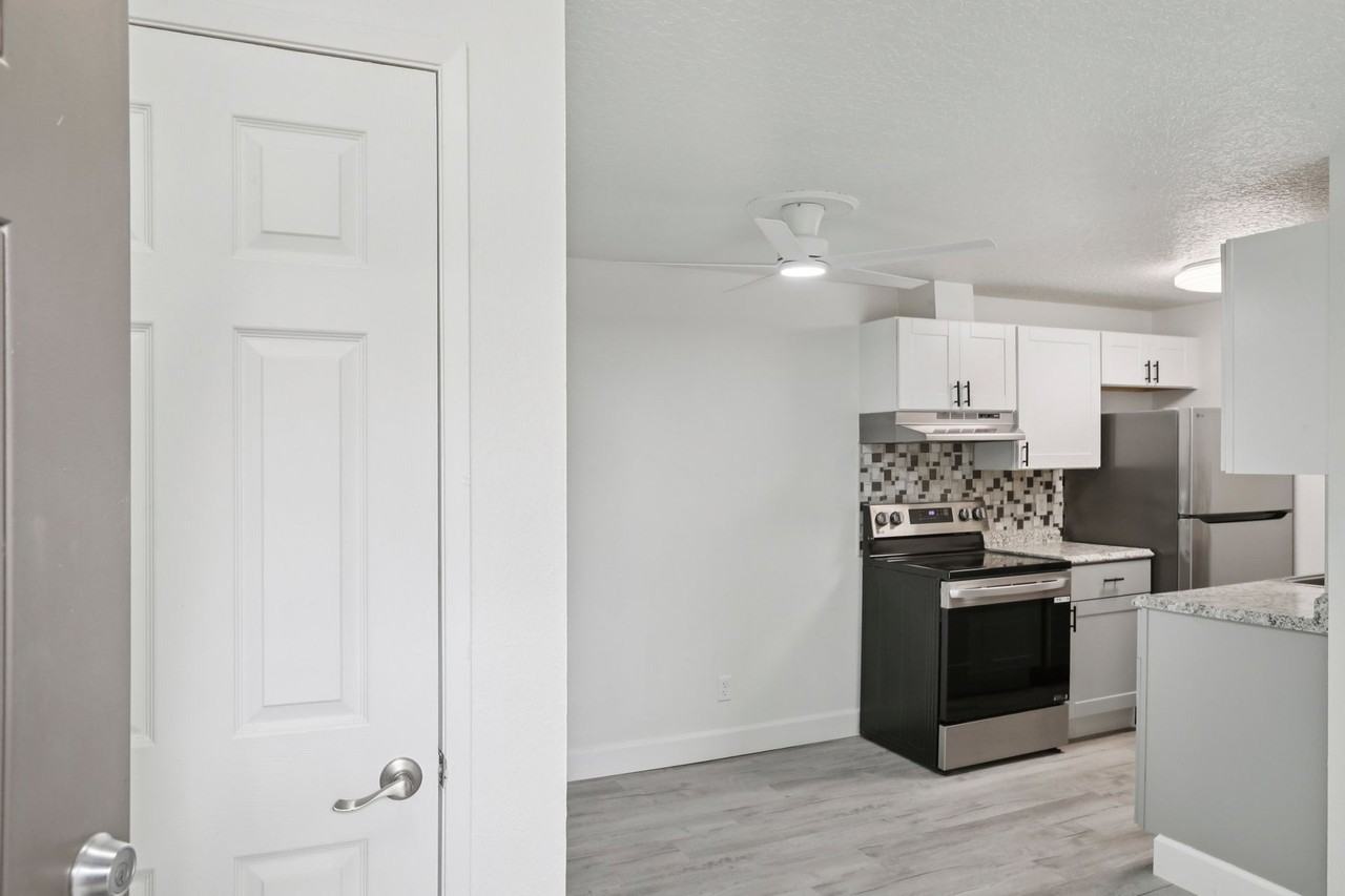 Images Highland Apartments - Photo 5 of 19