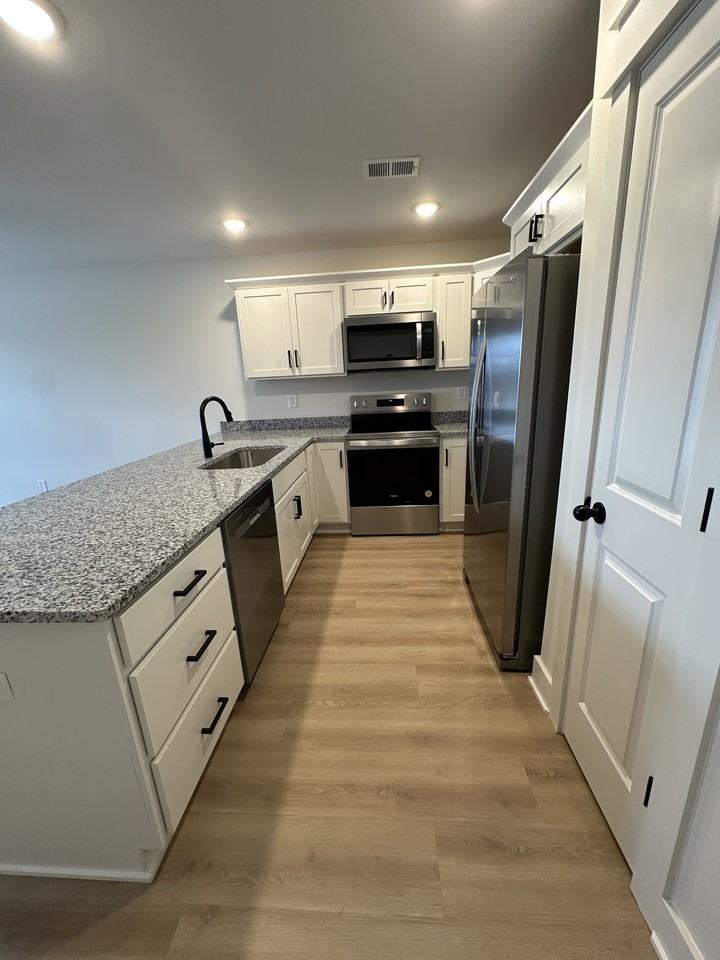 347 Woods Rd #A - Photo 6 of 6