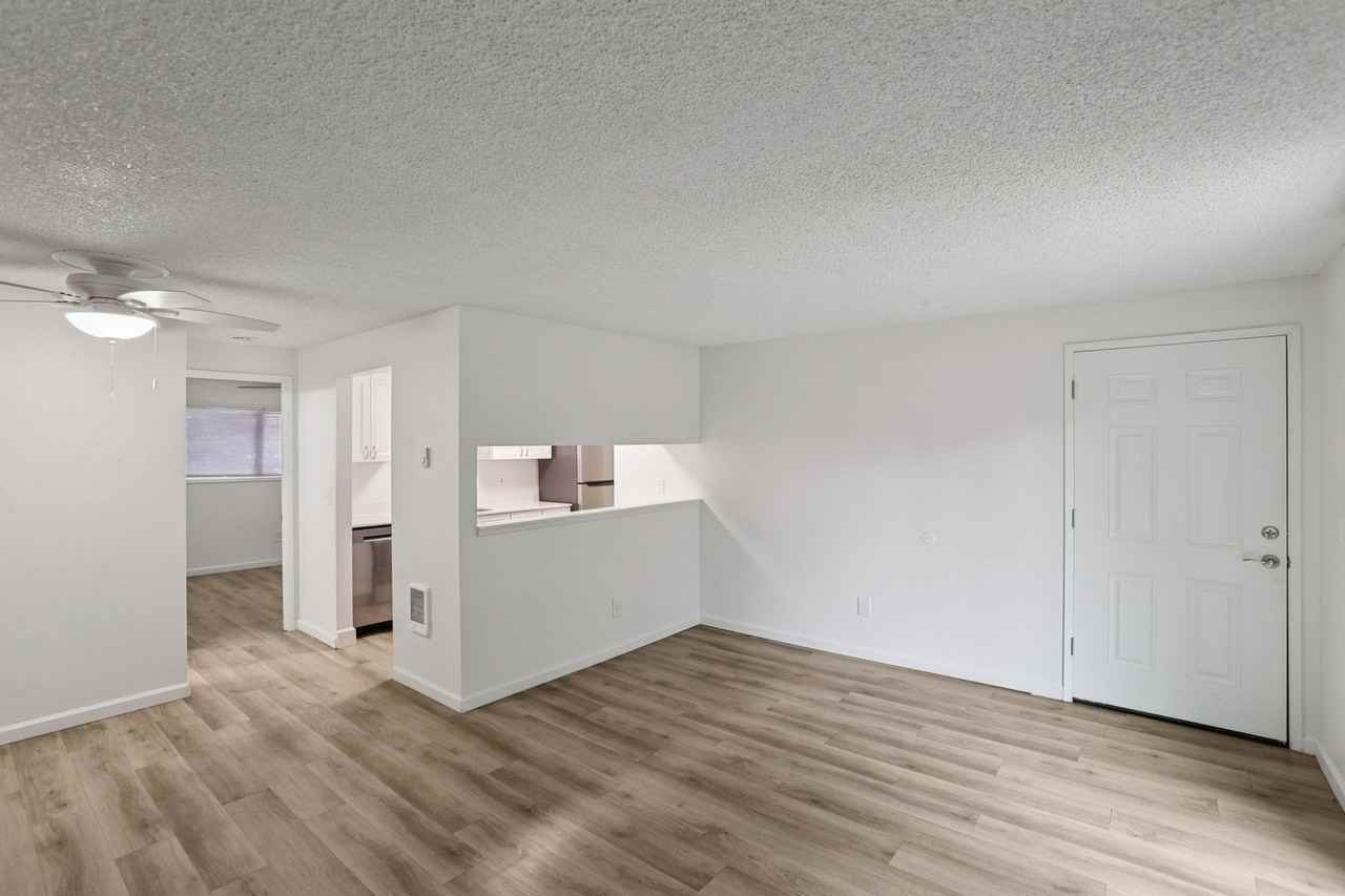 Images Garden View Apartments - Photo 2 of 46