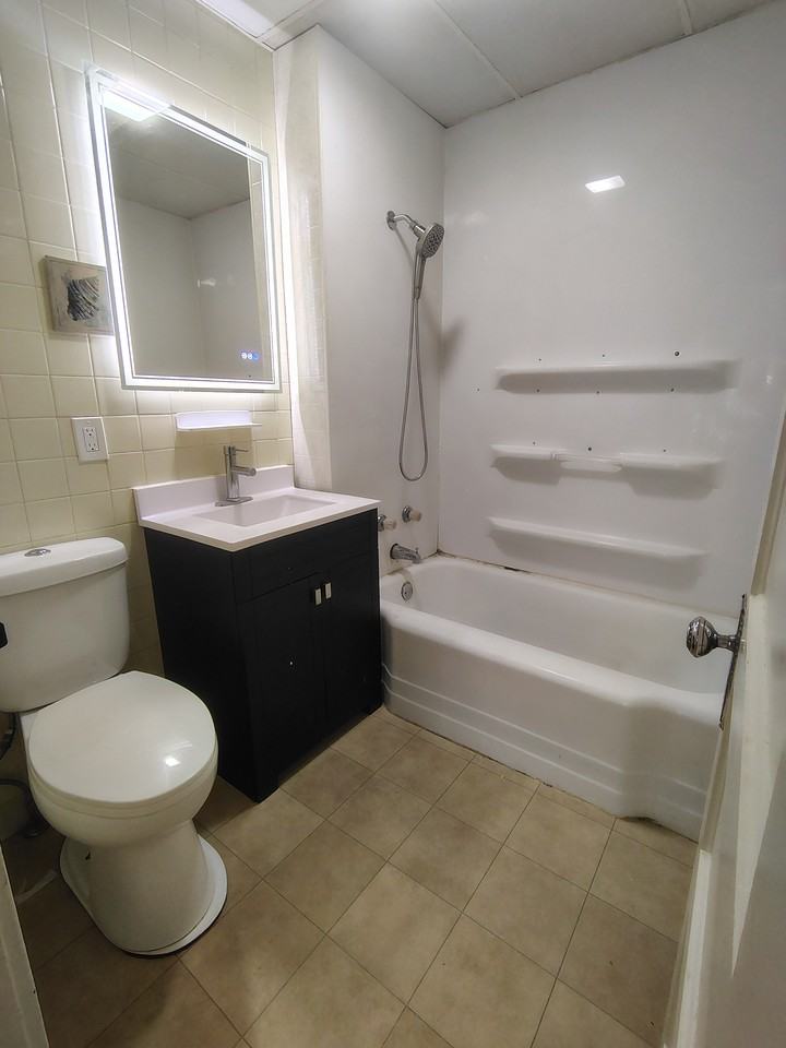 1812 S 4th St #1 - Photo 7 of 8