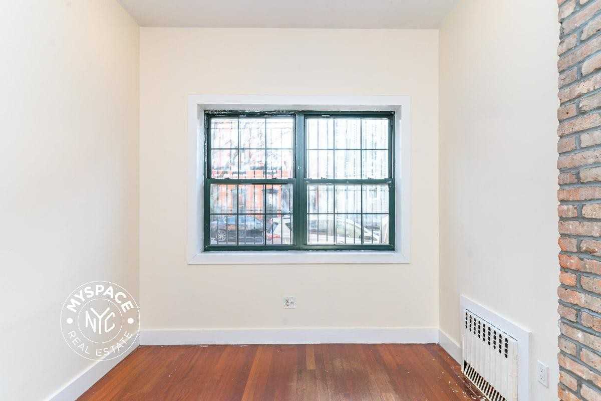 191 Meserole St #3R - Photo 3 of 7