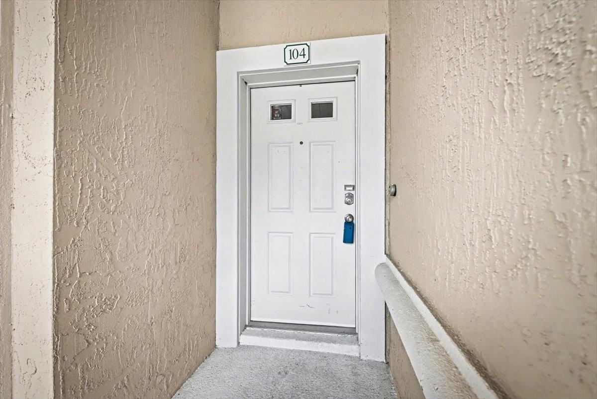 100 Bermuda Bay Cir #1 - Photo 7 of 30