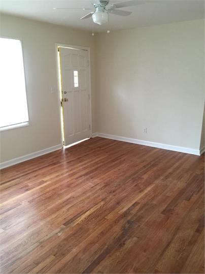 11201 Herrick Ave #1 - Photo 6 of 17