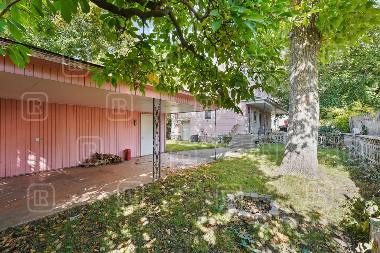 1813 W Mission Ave #2 - Photo 7 of 7