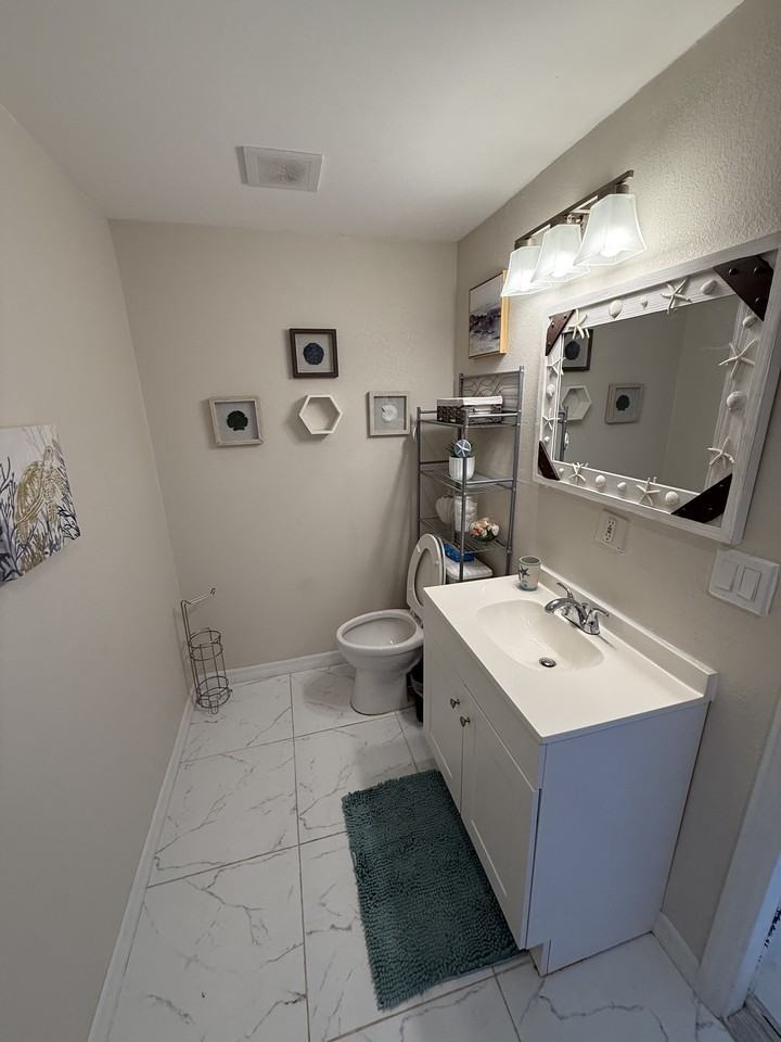 429 Morgan Cir S #B - Photo 5 of 13