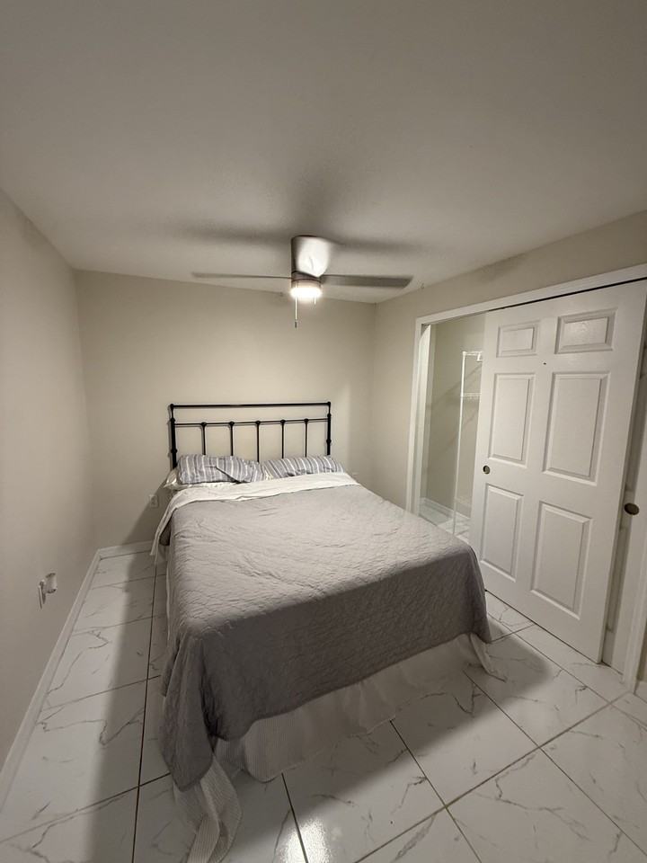 429 Morgan Cir S #B - Photo 7 of 13