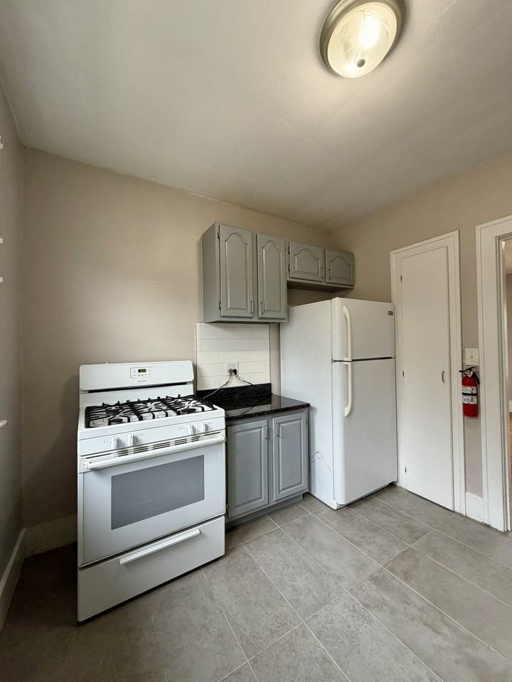 168 Bondie St #168 - Photo 6 of 14