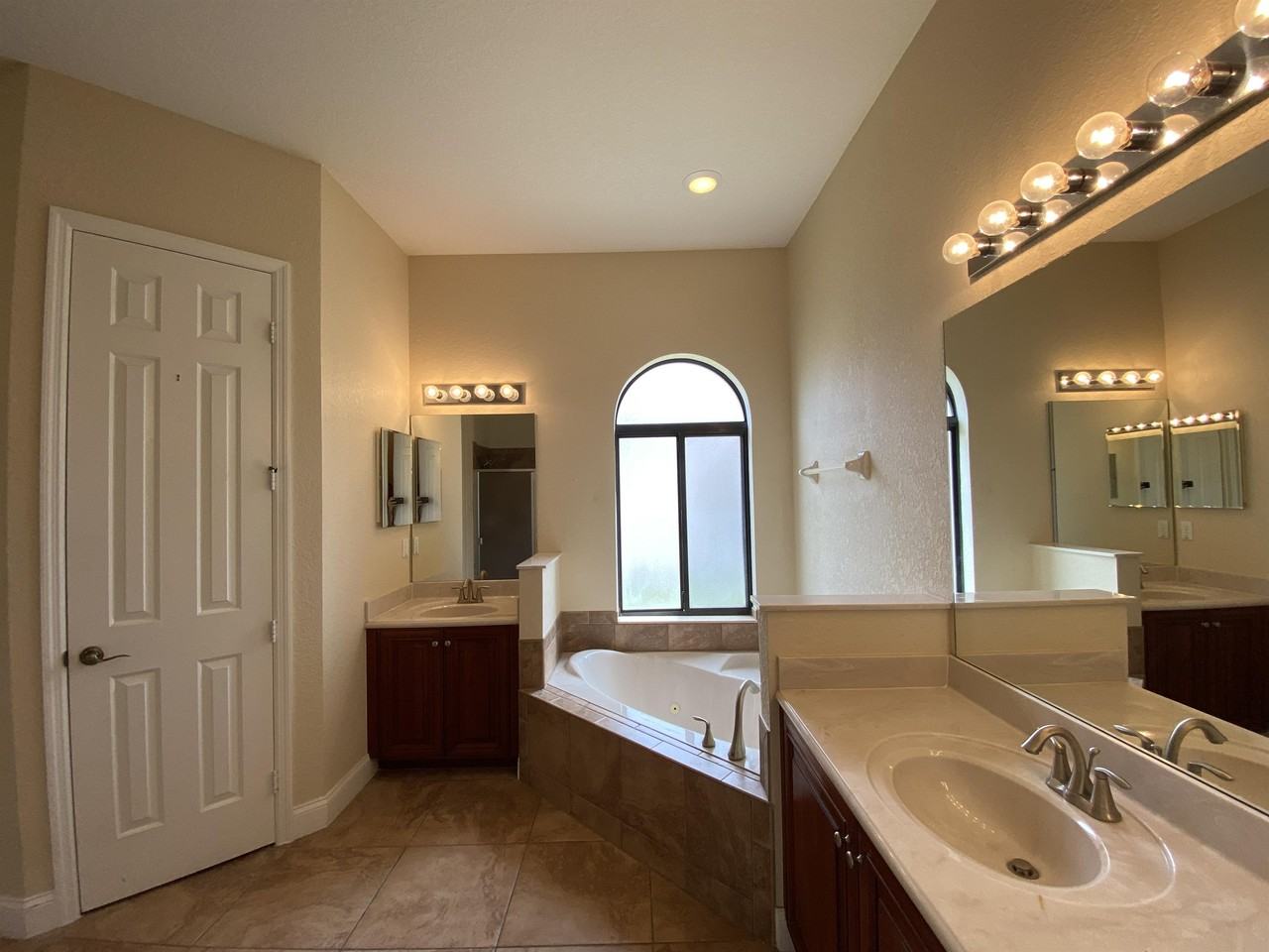 452 Cinnamon Dr #1 - Photo 4 of 13