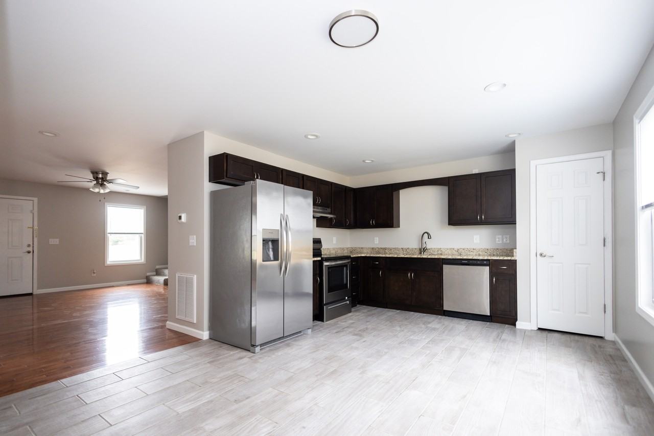 208 Ford St #208FORDSTB - Photo 5 of 16