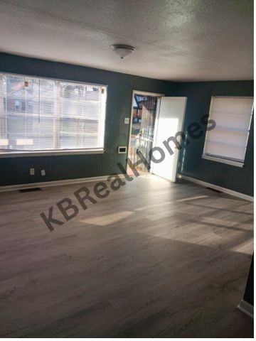 826 Maury St #1 - Photo 2 of 7