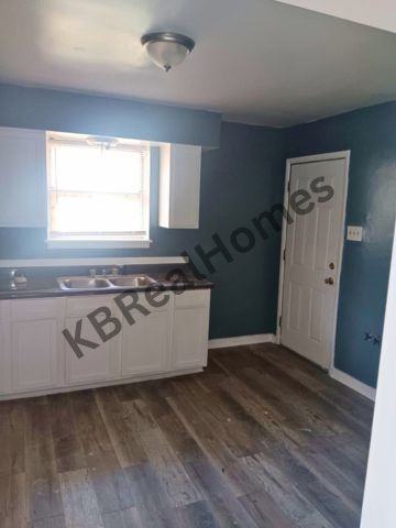 826 Maury St #1 - Photo 4 of 7