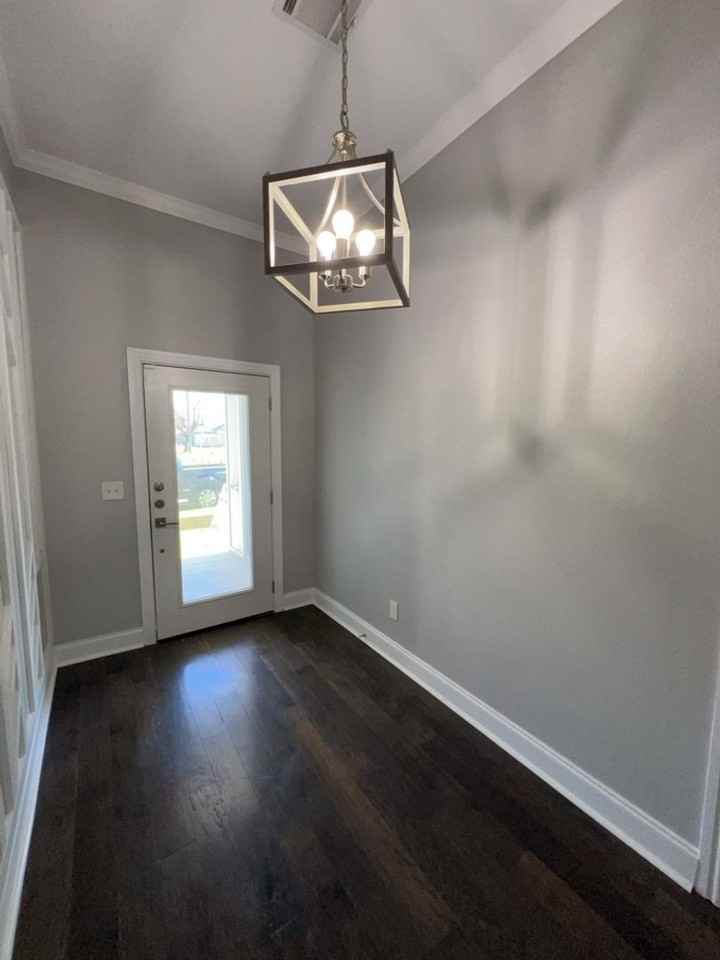 401 Walton St - Photo 3 of 27