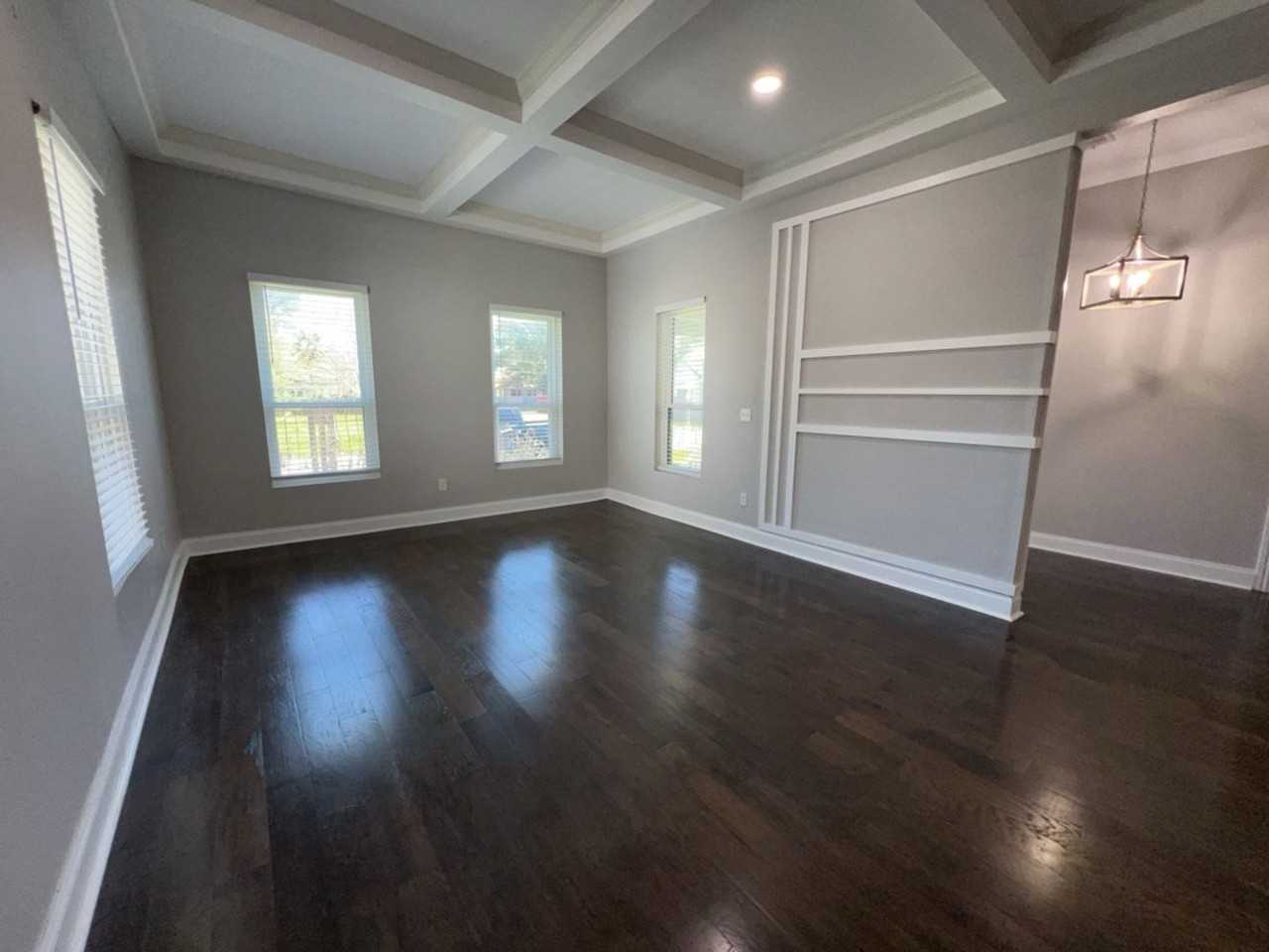 401 Walton St - Photo 6 of 27