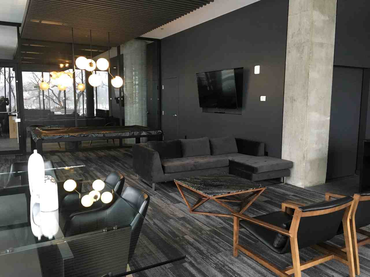 2 Bedroom | 1 Bathroom | 806 - Photo 3 of 30