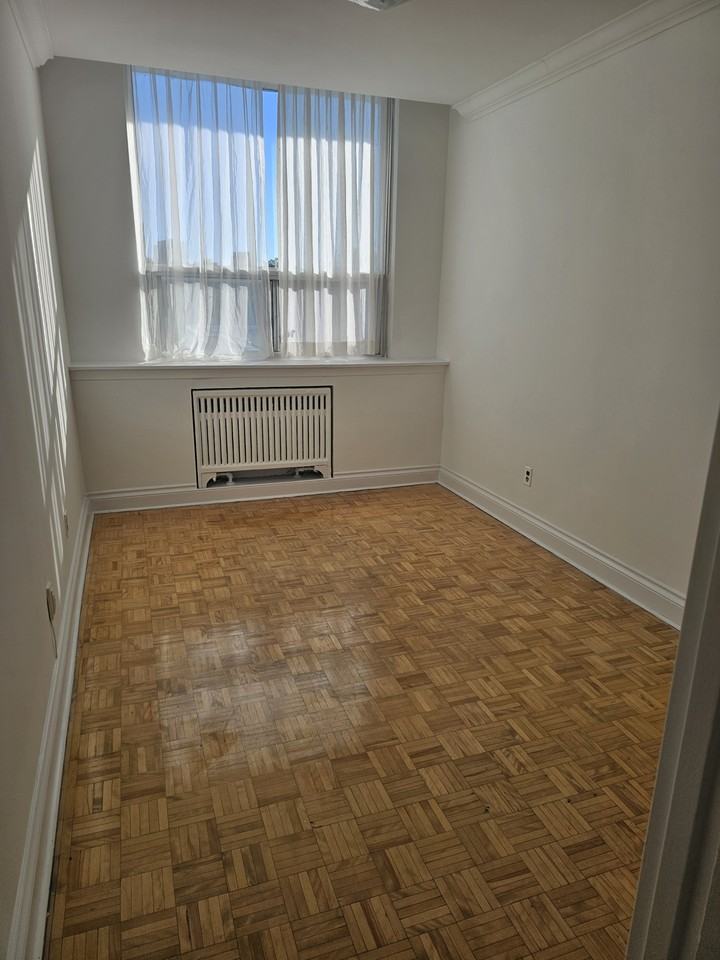 340 Lonsdsale Road - Photo 3 of 7