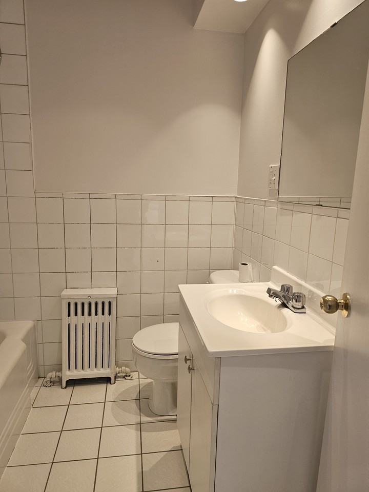 340 Lonsdsale Road - Photo 6 of 7