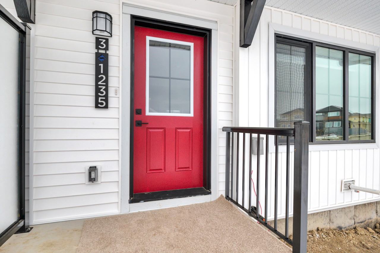 #3 - 1235 Keswick Dr SW - Photo 2 of 37