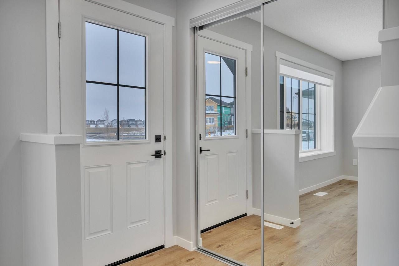 #3 - 1235 Keswick Dr SW - Photo 3 of 37