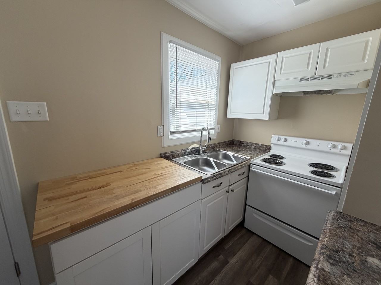 311 Morris St #1 - Photo 3 of 11