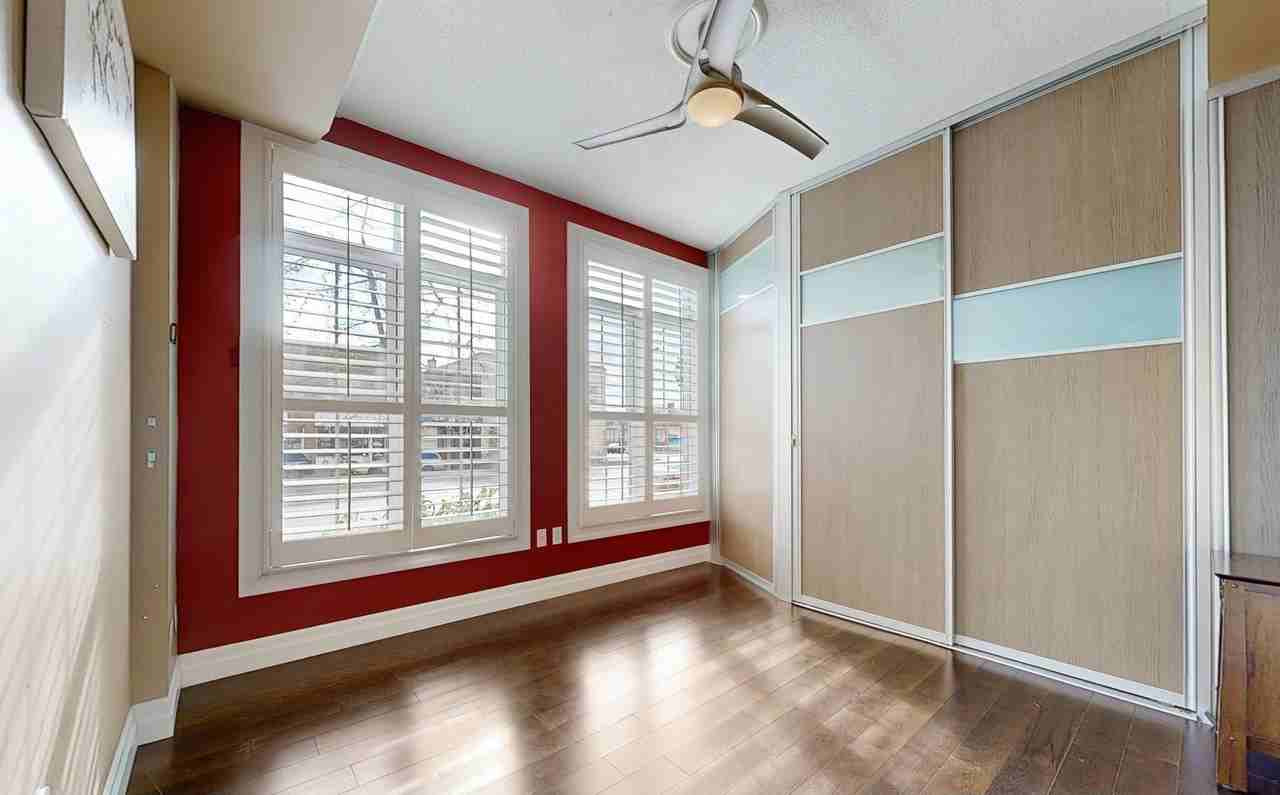 3030 Lake Shore Boulevard West #8 - Photo 4 of 34