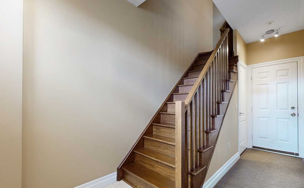 3030 Lake Shore Boulevard West #8 - Photo 3 of 34