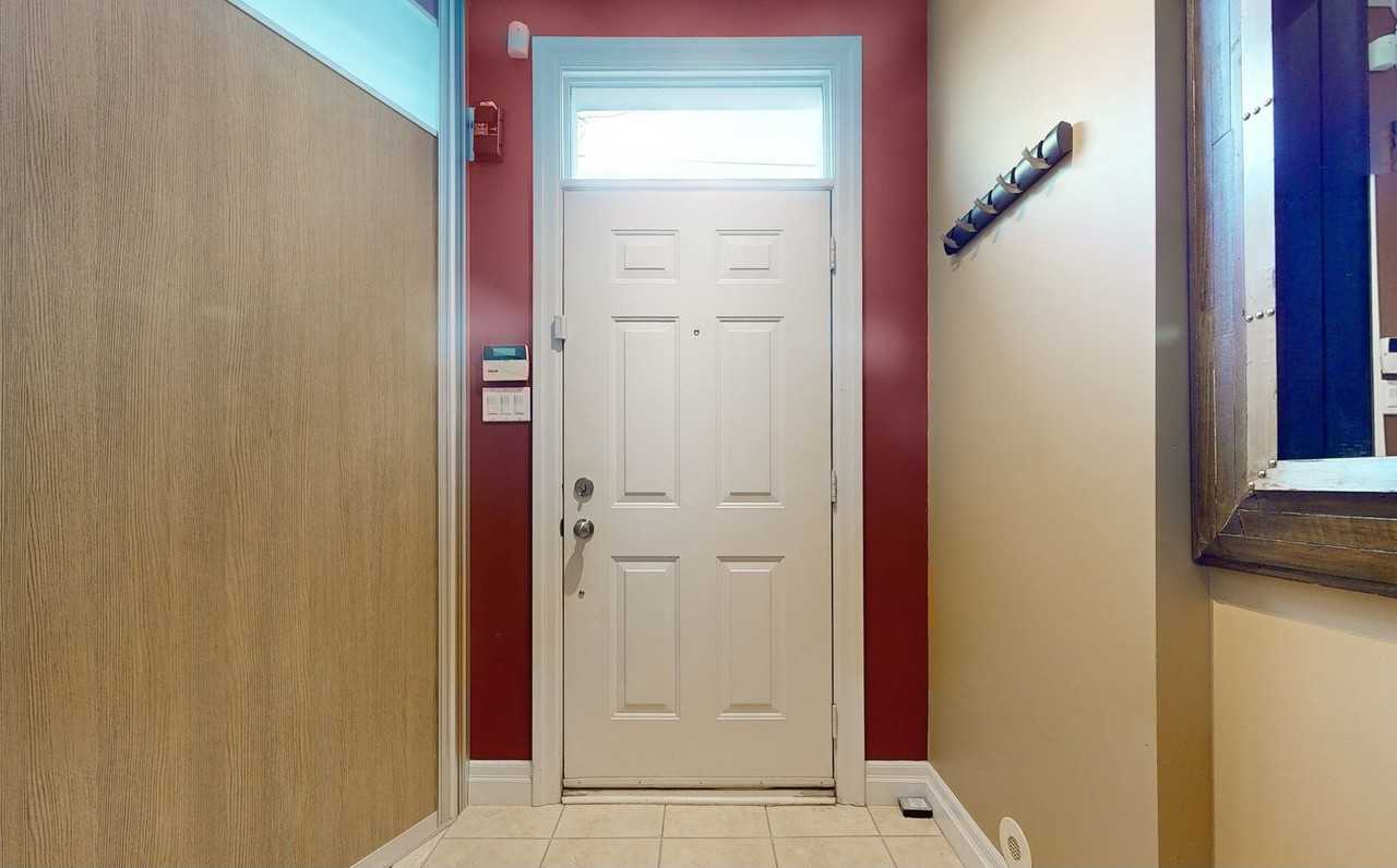 3030 Lake Shore Boulevard West #8 - Photo 2 of 34