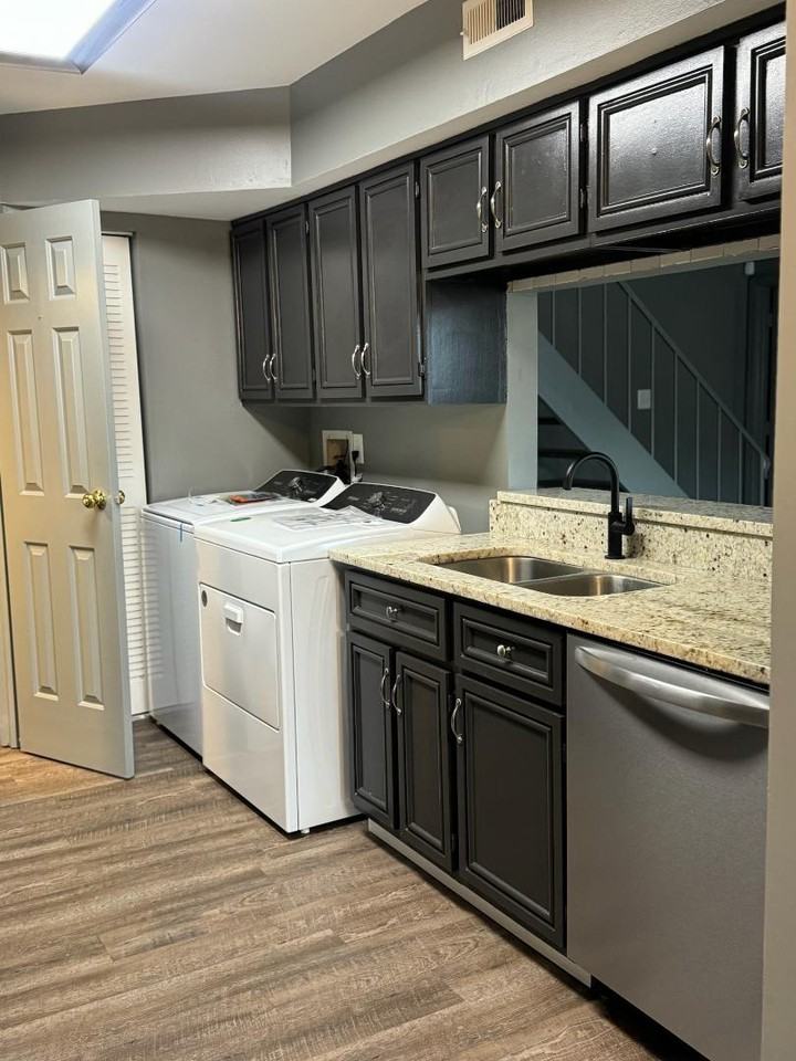 4414 London Ct - Photo 2 of 20