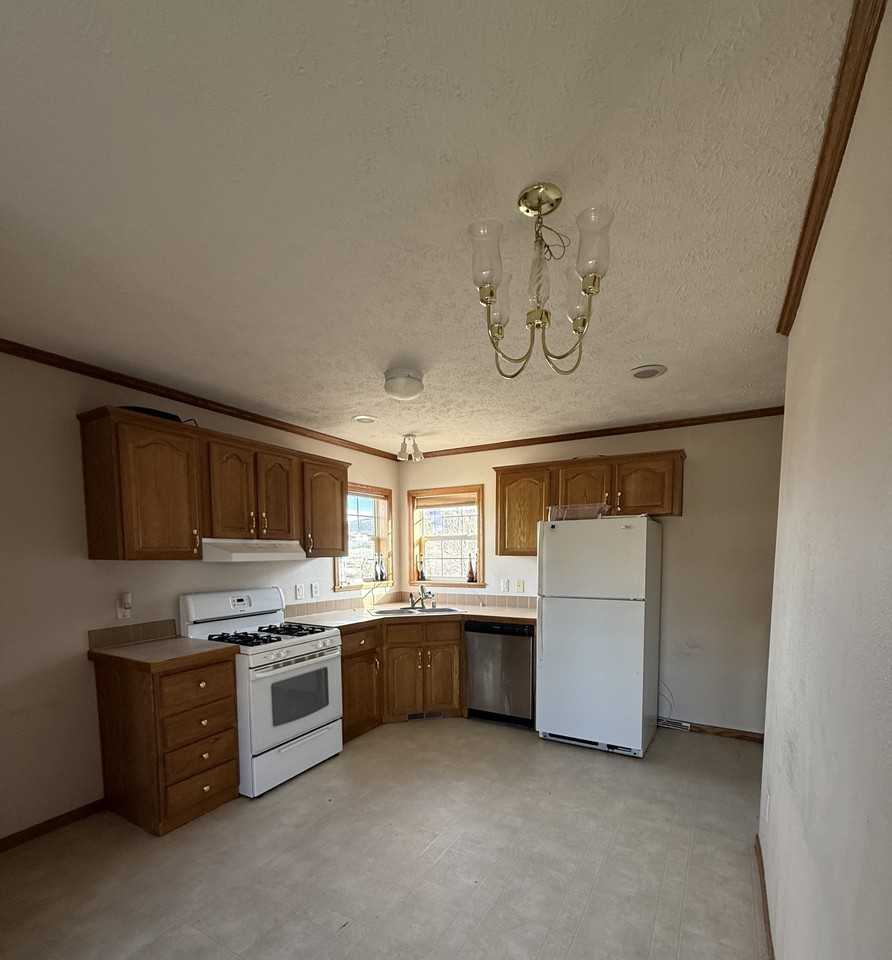 10202 Rodeo Park Dr #1 - Photo 3 of 10