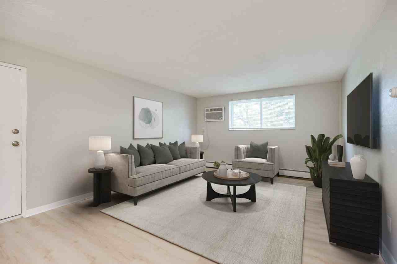 Monroe Terrace Apartments - Photo 3 of 27