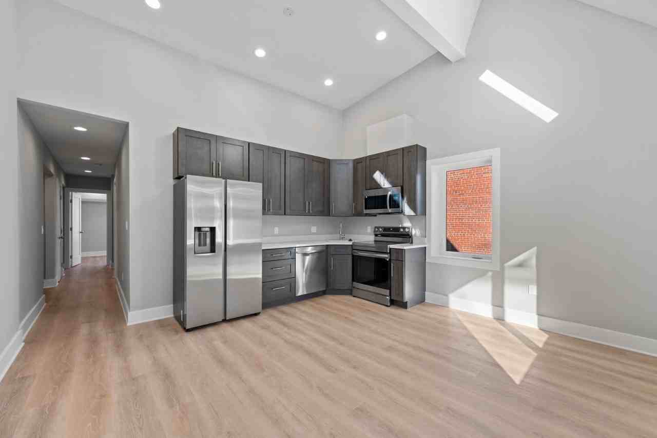 4535 Avondale St - Photo 2 of 10