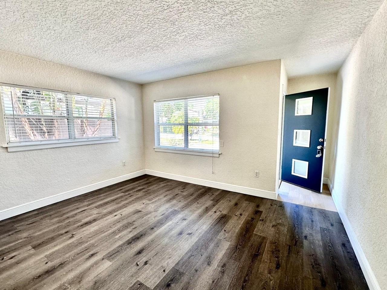 2510 Boyd Ave - Photo 2 of 8