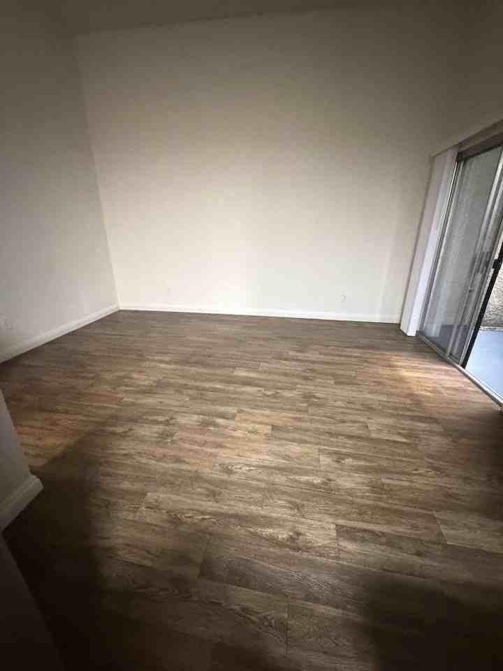 4124 Eagle Rock Blvd - Photo 3 of 15