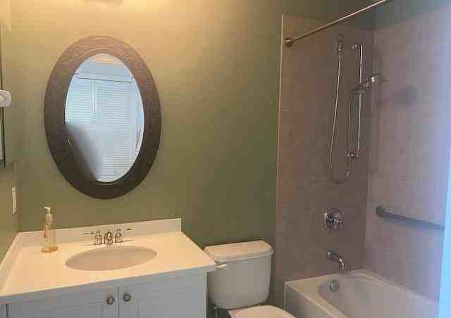 6838 Toland Dr - Photo 4 of 17