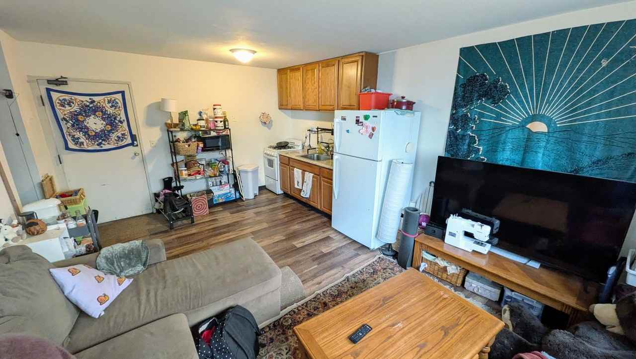 615 Ontario Street SE - Photo 6 of 26