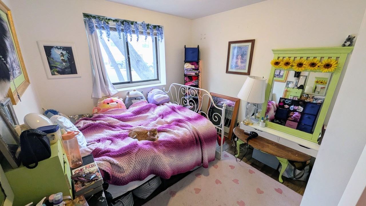 615 Ontario Street SE - Photo 7 of 26