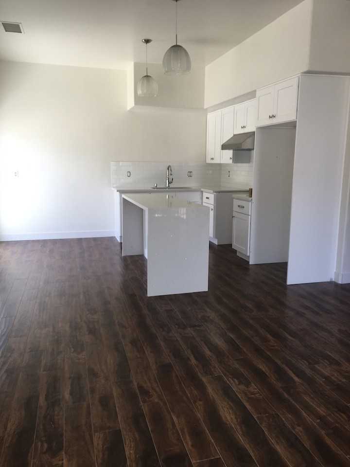 1323 North Eastern Avenue - Photo 2 of 26