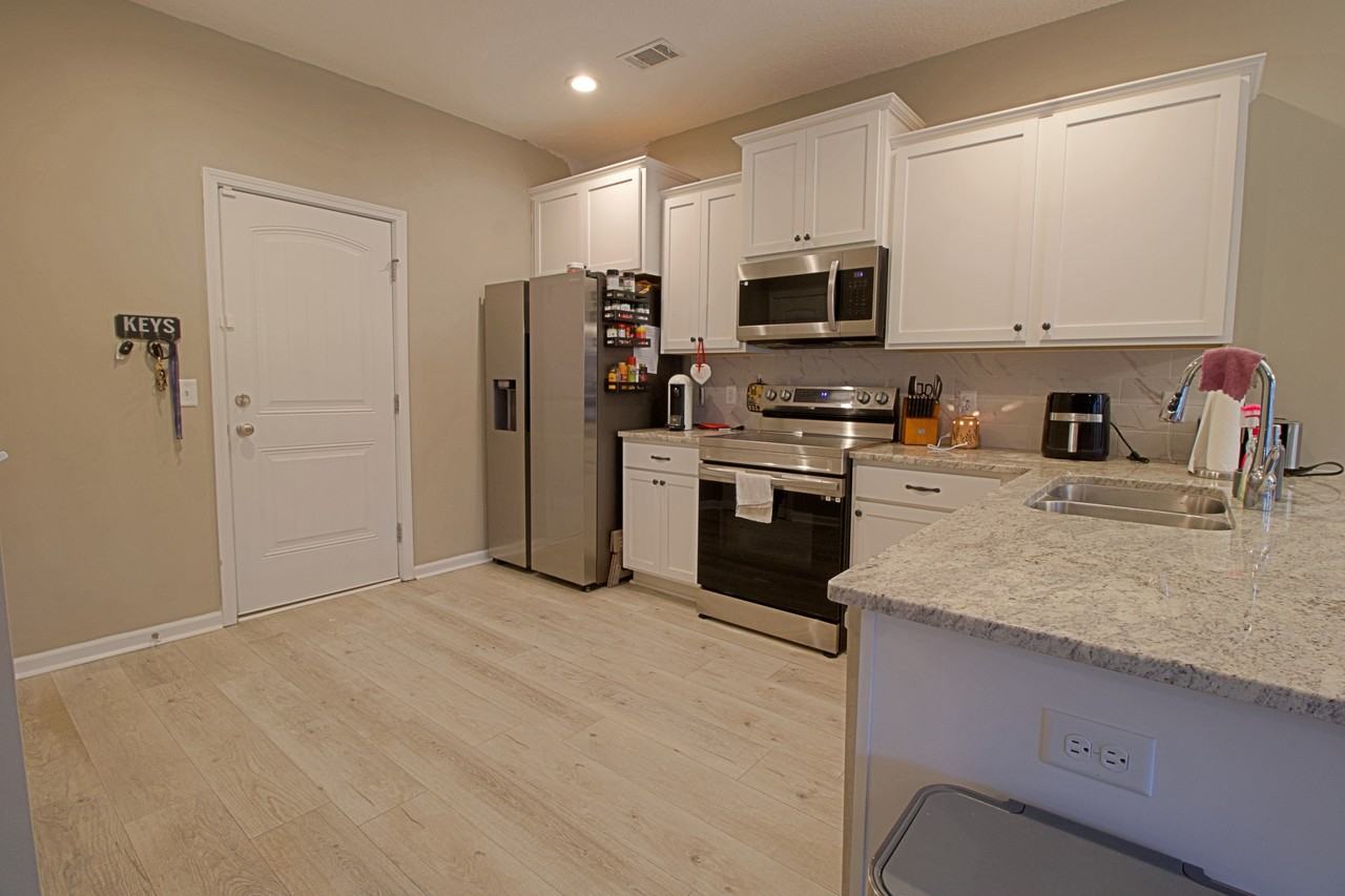 46 Brightleaf Cir #1 - Photo 4 of 18