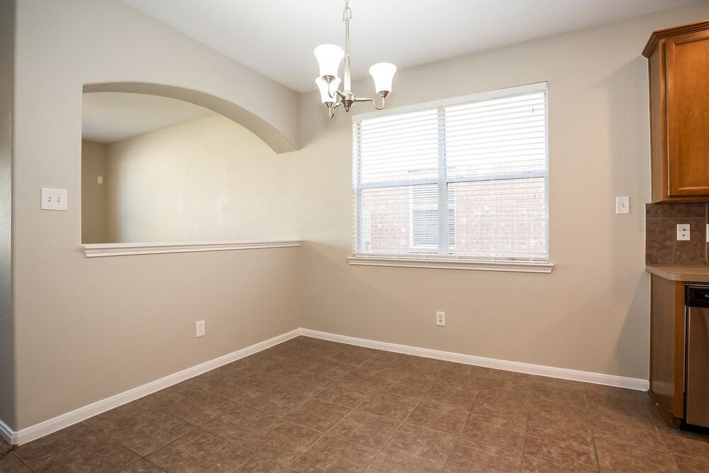 6015 Starbrook Creek Dr - Photo 3 of 18