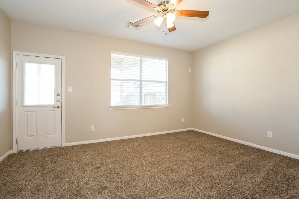 6015 Starbrook Creek Dr - Photo 5 of 18