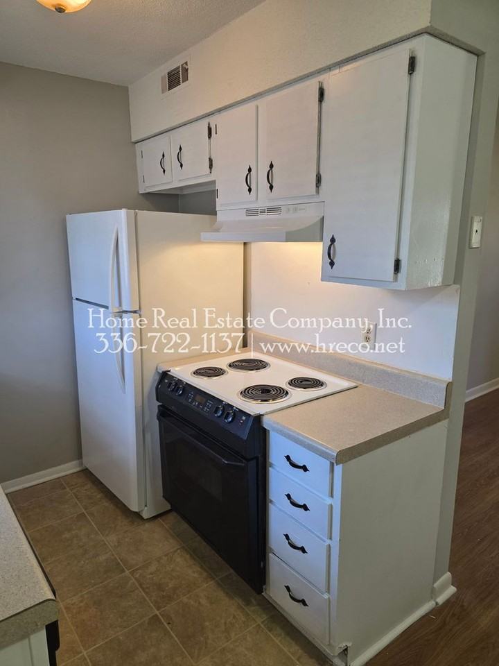 3465 Valley Rd - Photo 7 of 10