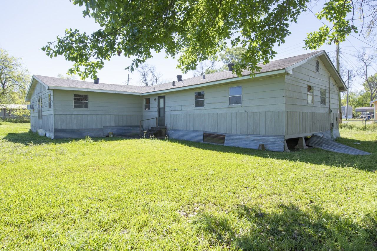 407 Nugier St #1 - Photo 2 of 50