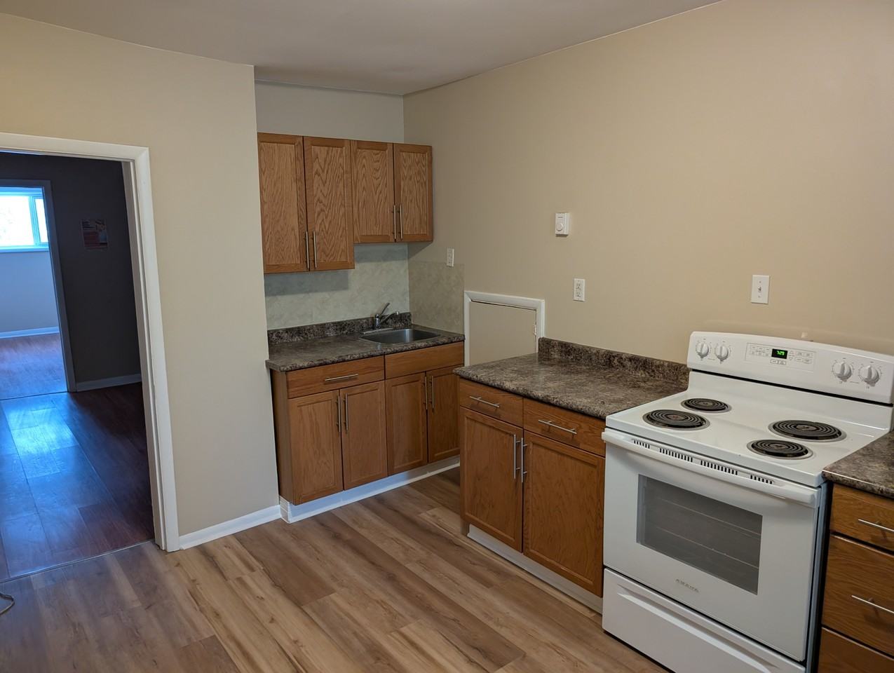 680B Aberdeen Ave #B - Photo 2 of 9